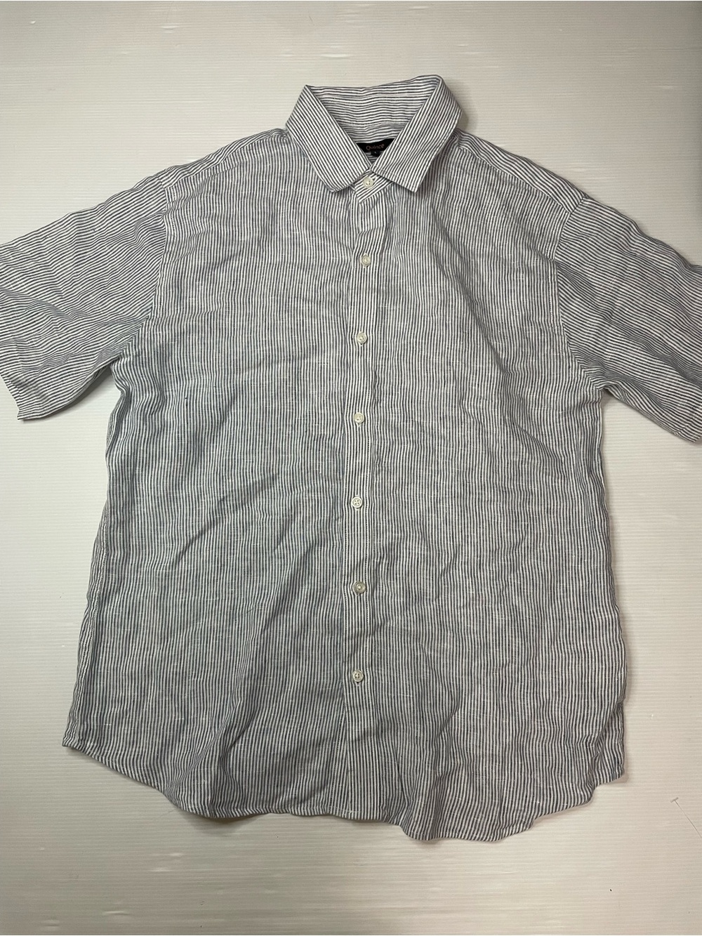 Quince 100% European Linen Relaxed Short Sleeve Shirt / Blue Pinstripe / L